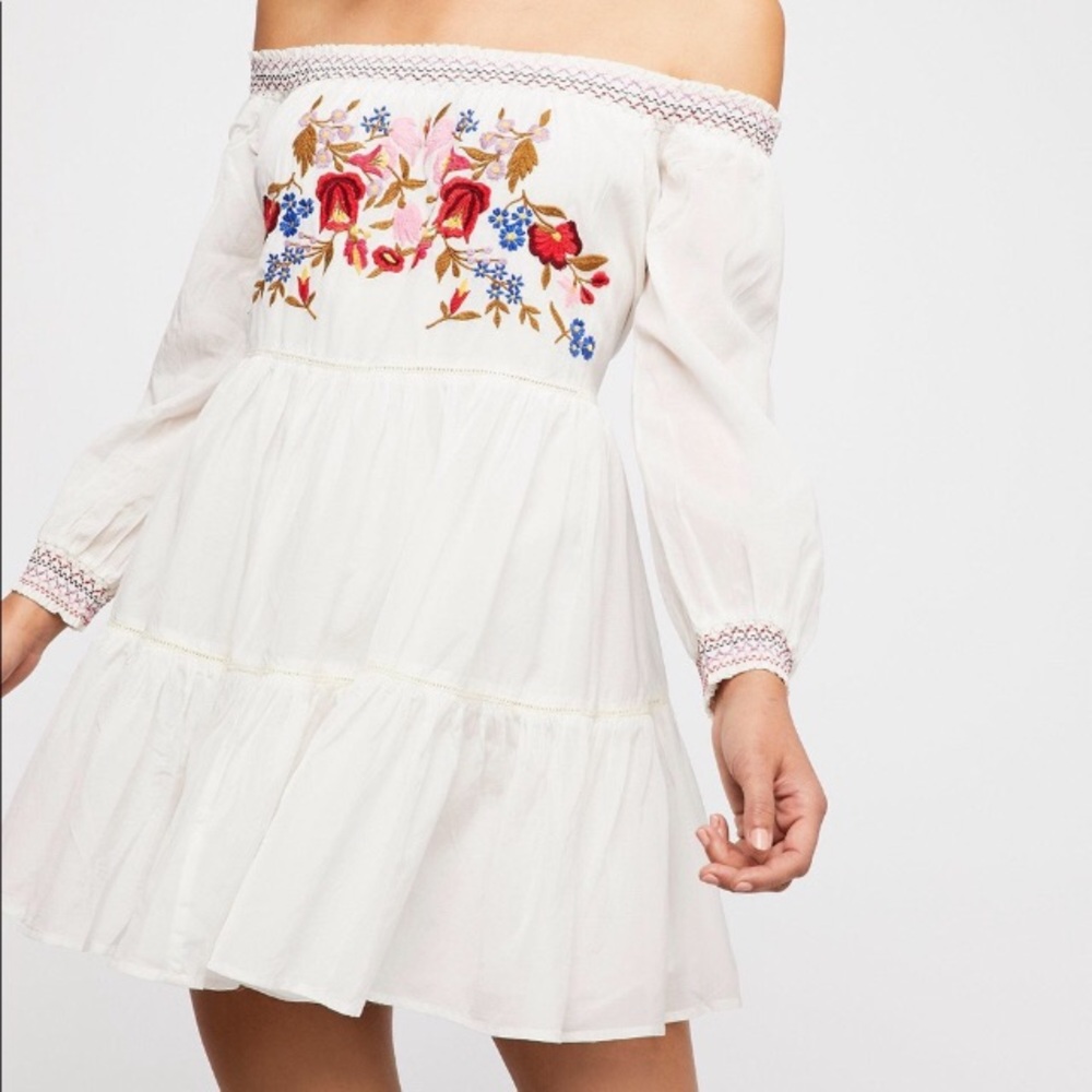 FREE PEOPLE Sunbeams White Embroidered Off the Shoulder Mini Dress Large - Picture 2 of 6